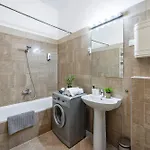 Deluxe Gozsdu Court Apartment