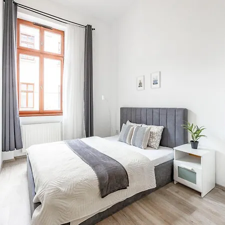 Deluxe Gozsdu Court * Budapest